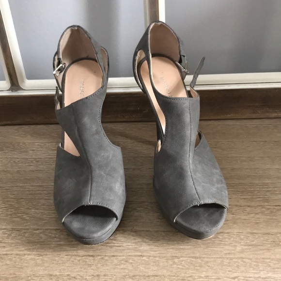 Heeled Grey peeptoe booties - Picture 1 of 6